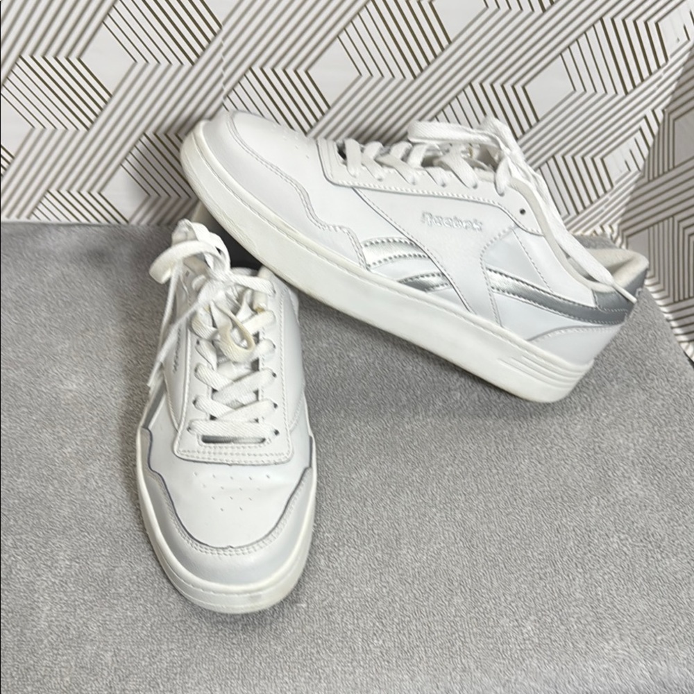 Reebok court Advance shoes women size 8.5 or 8 1/2 Classic White gray Sneakers